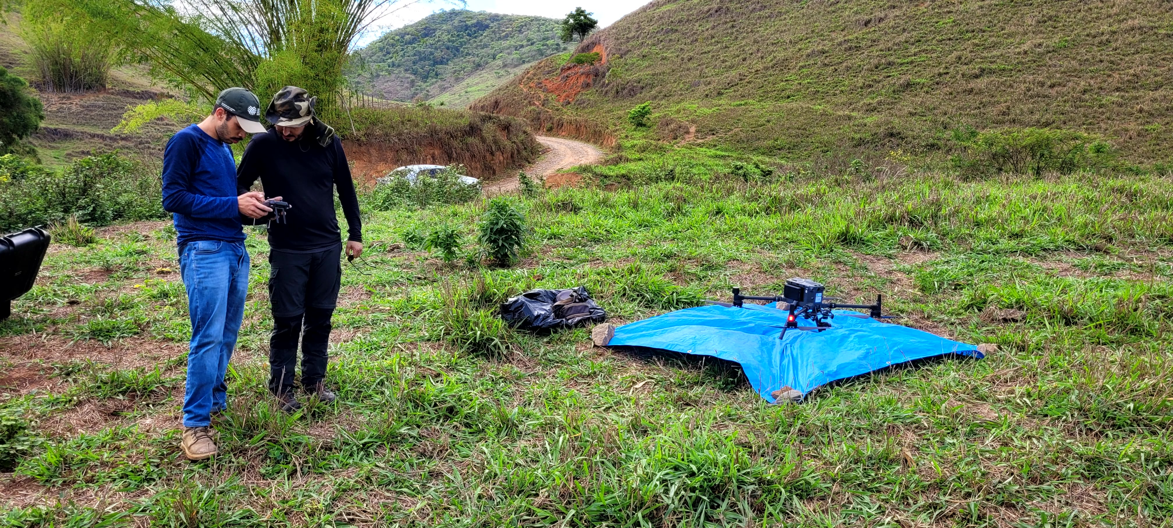 Sobrevoo com drone no ponto de coleta 7 no rio do Carmo.